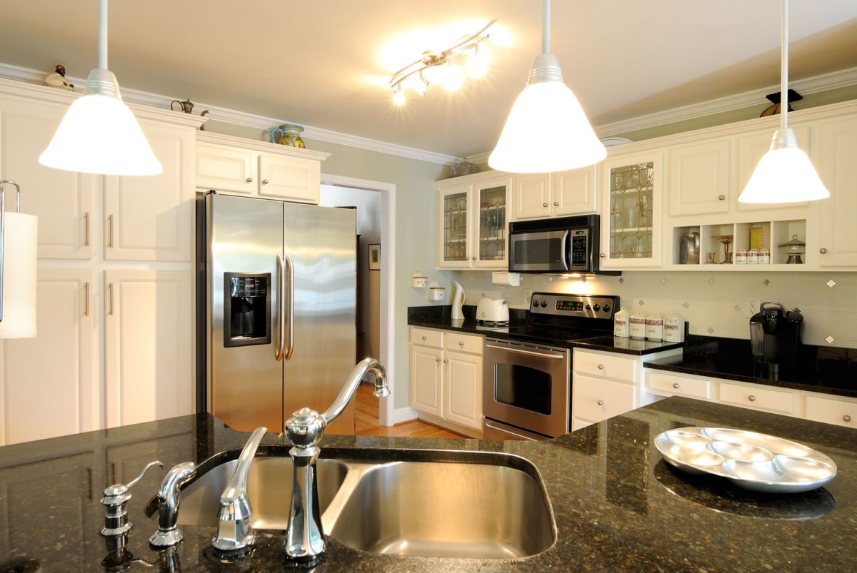 kitchen - classic design in cream